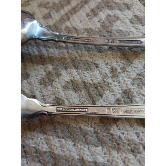 VTG Holmes & Edwards IS DEEPSILVER Scalloped Serving /Meat Spoon & Fork 8.5" - Picture 7 of 7